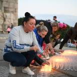 Более 100 дмитровчан приняли участие в акции «Огненные картины войны» на Перемиловской высоте