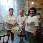 Звениговские единороссы поздравили медиков с Днем медицинского работника
