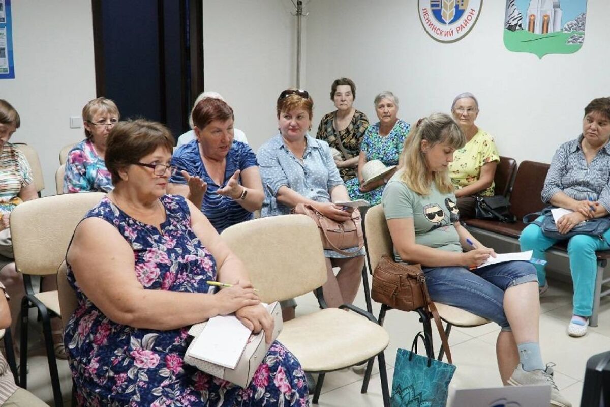 В Общественной приёмной «Единой России» Ленинского района прошёл очередной  семинар для председателей советов многоквартирных домов и ТСЖ