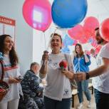 Депутаты, активисты и волонтёры «Единой России» по всей стране сдали кровь в День донора