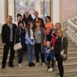 Семьи из Донбасса посетили театр оперы и балета