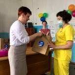 Актив Карабашского местного отделения «Единой России» поздравил медицинских работников с профессиональным праздником