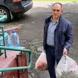 Единороссы Обручевского района передали более полусотни килограммов гуманитарной помощи для жителей Донбасса