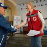 Партийцы Горноуральского округа передали гуманитарную помощь для жителей Донбасса