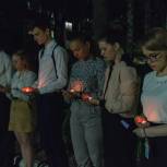 Единороссы и молодогвардейцы зажгли «Свечу памяти» в честь погибших в Великой Отечественной войне