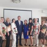 Ярославские партийцы поздравили соцработников с профессиональным праздником