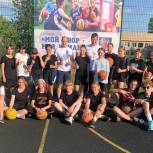 Школьники Пристенского района смогут бесплатно заниматься баскетболом и футболом
