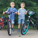 Михаил Тарасенко помог многодетной семье приобрести велосипеды