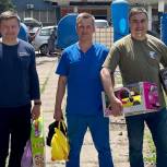 Дмитрий Хубезов привез подарки юным пациентам областной больнице Мариуполя