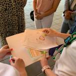 Солнечногорские сторонники провели акцию «Медицинский работник глазами детей»