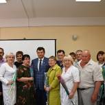 Тем, кто спасает жизни. Депутаты «Единой России» поздравили врачей с Днем медицинского работника