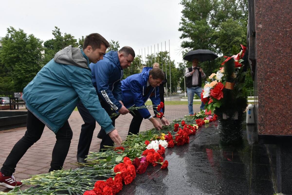 Жуковские партийцы приняли участие в памятных митингах, посвященный Дню  памяти и скорби