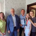 Алексей Антонов встретился с многодетными семьями и назвал их примером для подражания