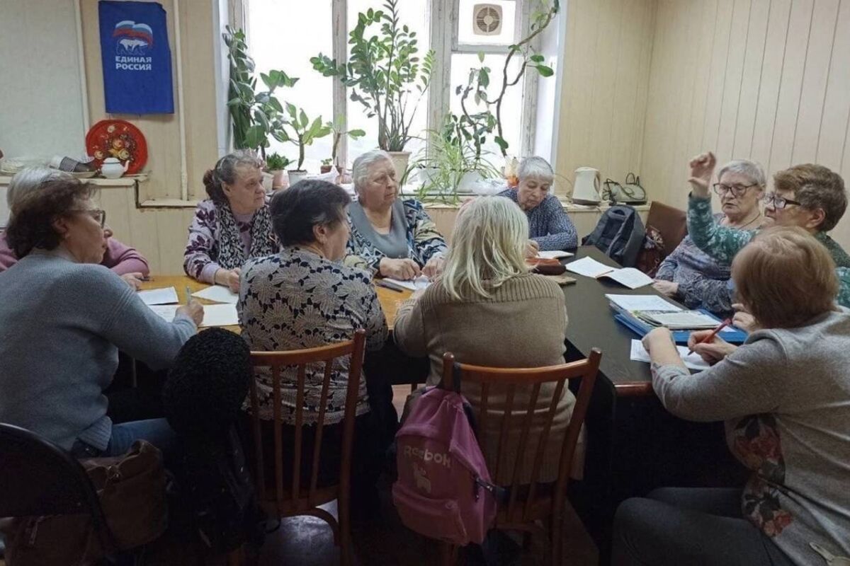 Для жителей Советского района организовали литературную гостиную