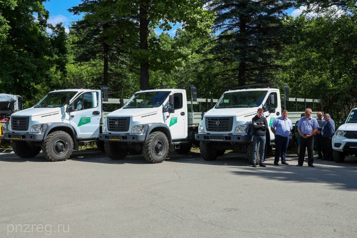 Автопарки лесных хозяйств Пензенской области пополнились новыми спецмашинами