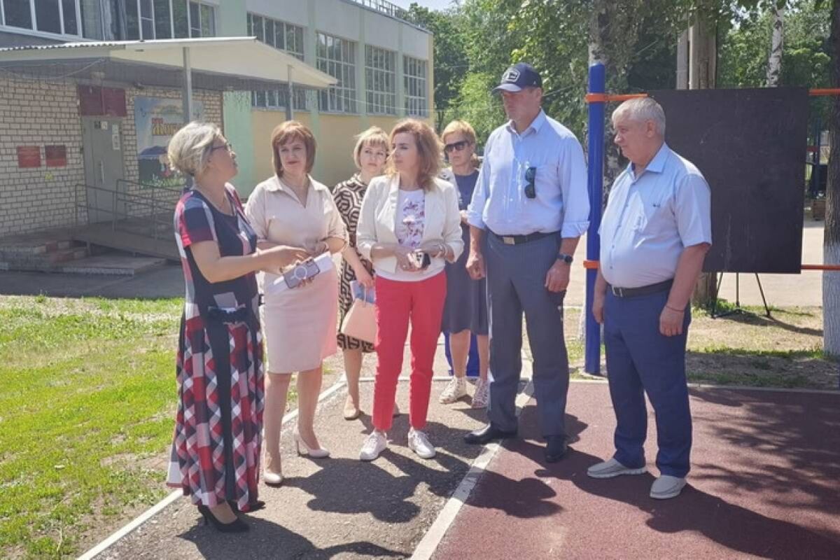 Депутаты «Единой России» выяснили, насколько  доступны школьные спортивные площадки для всех