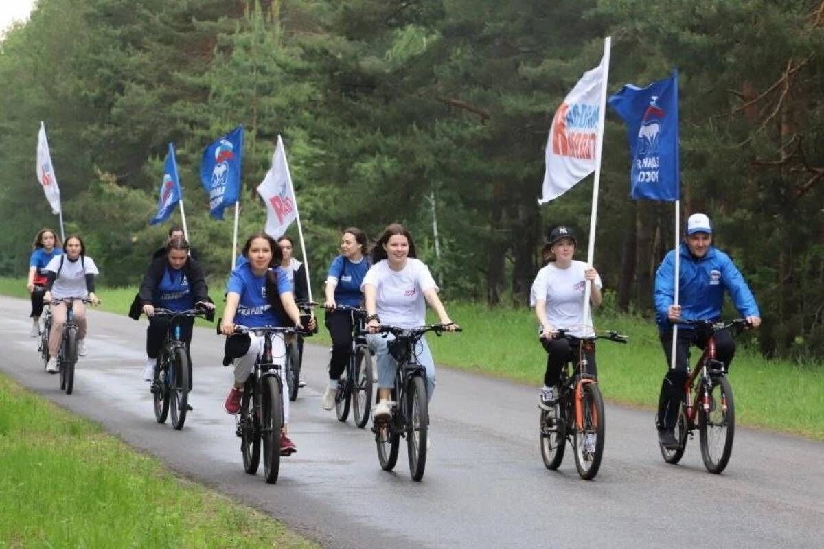 Молодогвардейцы из Комсомольского провели велопробег в рамках марафона «Сила России»