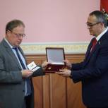 Председатель Московской городской Думы Алексей Шапошников награжден медалью «За вклад в развитие правового государства»