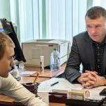 Дети-сироты продолжают получать необходимую консультационную помощь и поддержку от депутатов