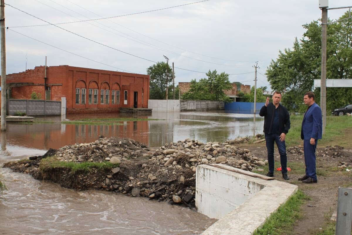 В Краснодарском крае продолжается работа по ликвидации подтоплений