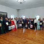 Ильдар Акчурин поздравил выпускников школ Кузнецкого и Неверкинского районов