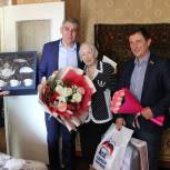 Тульские единороссы поздравили со 100-летием ветерана из Пролетарского округа