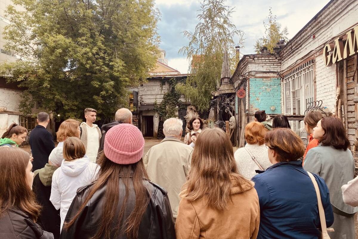 При поддержке проекта "Крепкая семья" в Пермском крае продолжается работа развлекательной программы "Легенды улицы Пермской"