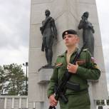 В Омске активисты «Единой России» и МГЕР приняли участие в военно-патриотической акции «А завтра была война»