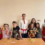 Воронежские молодогвардейцы и единороссы организовали развлекательную программу для детей, проживающих в ПВР региона