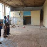 В Красногвардейском районе идет ремонт спортивного зала школы