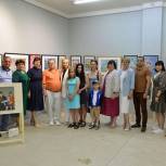 При поддержке «Единой России» в Михайловке открылась  фотовыставка «Жены Героев»
