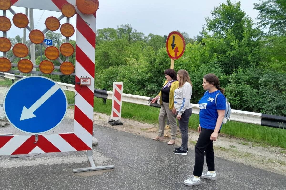В Неверкинском районе продолжается ремонт моста через реку Илим