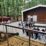 Депутат Госдумы осмотрел быстровозводимый модульный детский летний лагерь