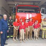 В Приморском крае «Единая Россия» организовала для школьников экскурсию в пожарную часть