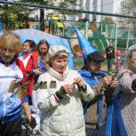 Колымчане в День России приняли участие в партийной акции «Народная сеть»