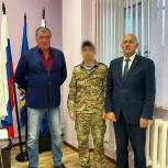 Секретарь Анадырского местного отделения партии Сергей Савченко встретился с бойцом СВО