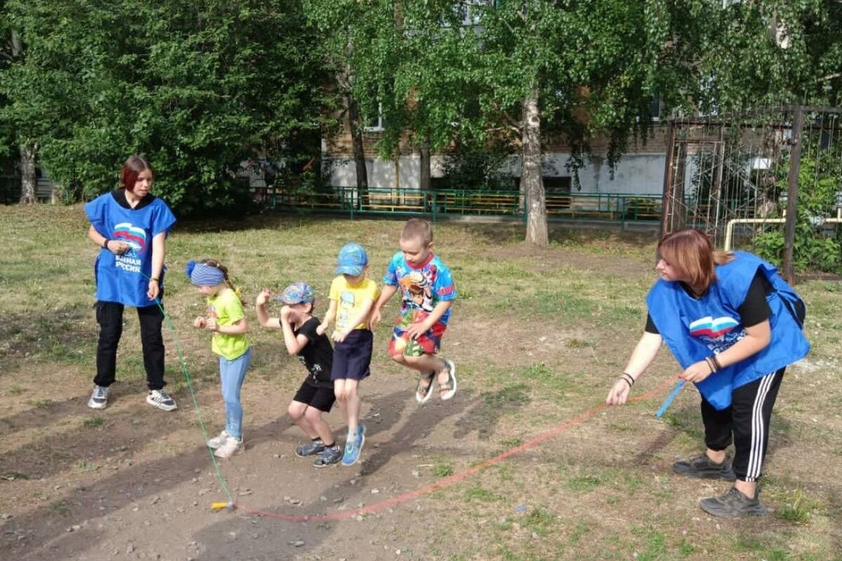 В Верхнем Уфалее продолжается череда праздников двора