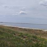 В Челябинской области активисты «Единой России» очистили берег озера Горько-Соленное