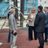 «Единая Россия» контролирует содержание детских площадок в Муравленко