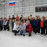 В Кисловодске «Единая Россия» организовала для детей участников СВО встречу со знаменитыми спортсменами