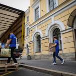 «Единая Россия» отправила 10 тонн гуманитарной помощи из Петербурга в Белгородскую область