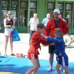 Открытые тренировки по национальным видам спорта организовали алтайские единороссы в День России