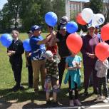 Брянские партийцы в Международный день защиты детей посетили ПВРы
