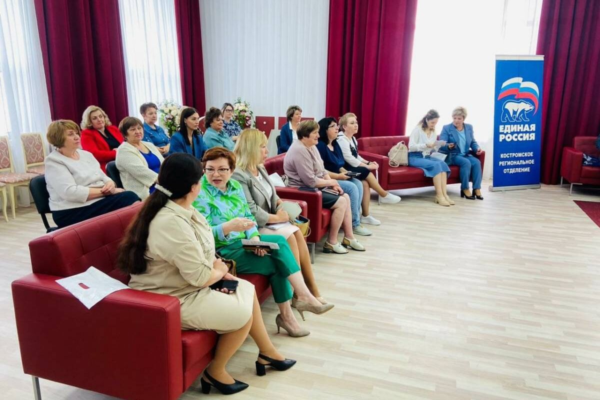В городе Нерехте прошел семинар-совещание актива федерального партийного проекта «Женское движение Единой России»