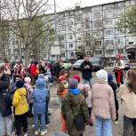 Праздники и развлекательные программы для детворы организовали единороссы в избирательных округах Петропавловска