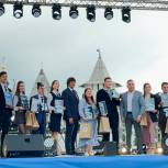 Эдуард Омаров поздравил победителей проекта «ТОП-100 ПРО-Активных студентов» города Тобольска