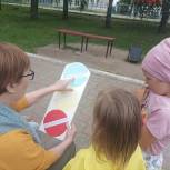 Активисты «Единой России» провели экологическую викторину для детей