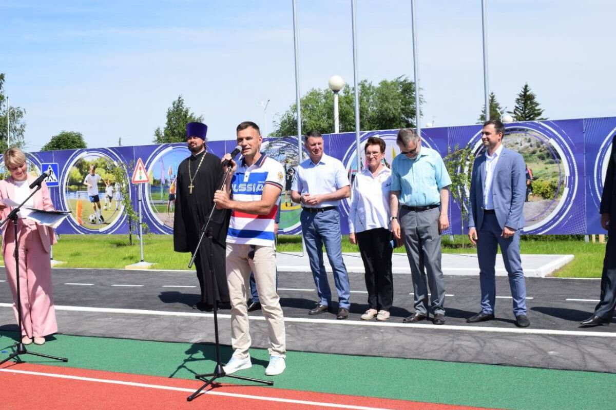 В Саратовской области при поддержке «Единой России» открыли «умную» спортивную площадку
