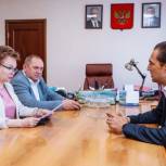 Елена Касьянова обсудила важные вопросы с сенатором РФ