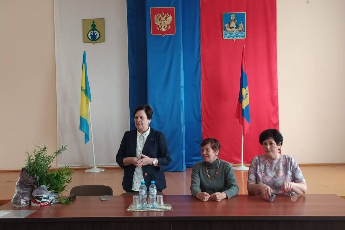 Галина Полякова провела рабочий день в Антроповском муниципальном районе